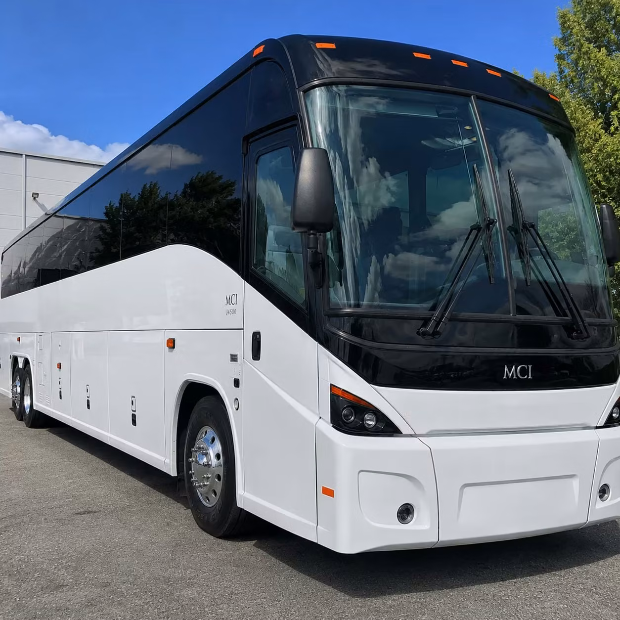 twin falls corporate groups count on private airport shuttle buses for every trip